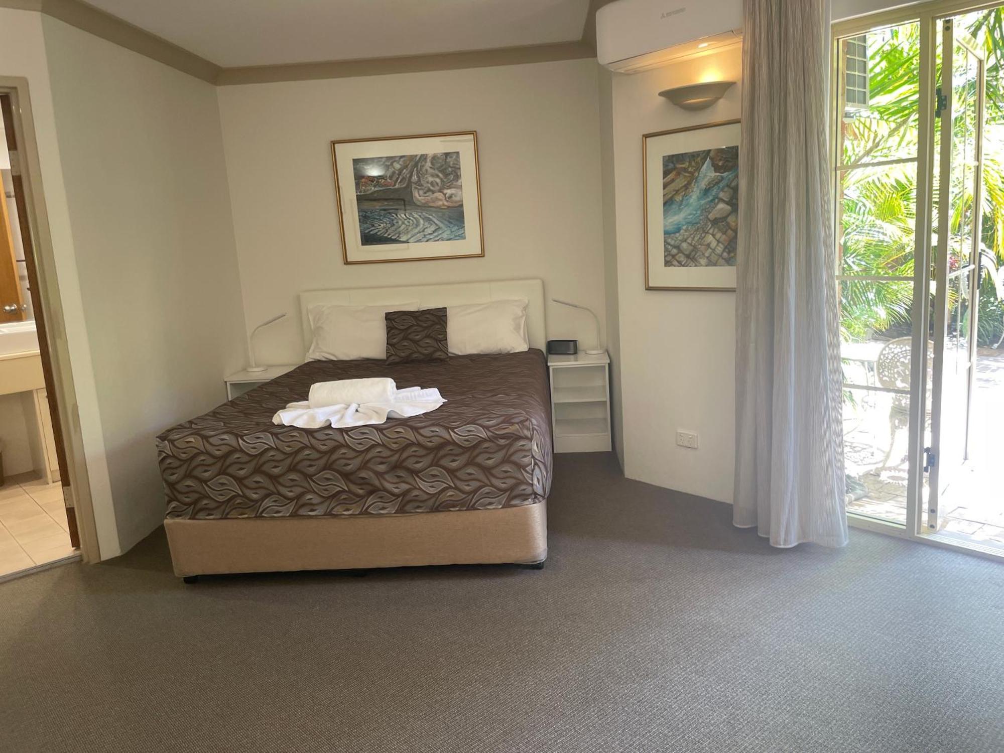 Oasis Inn Ulladulla - Welcoming Guests 18 Years And Older Екстериор снимка