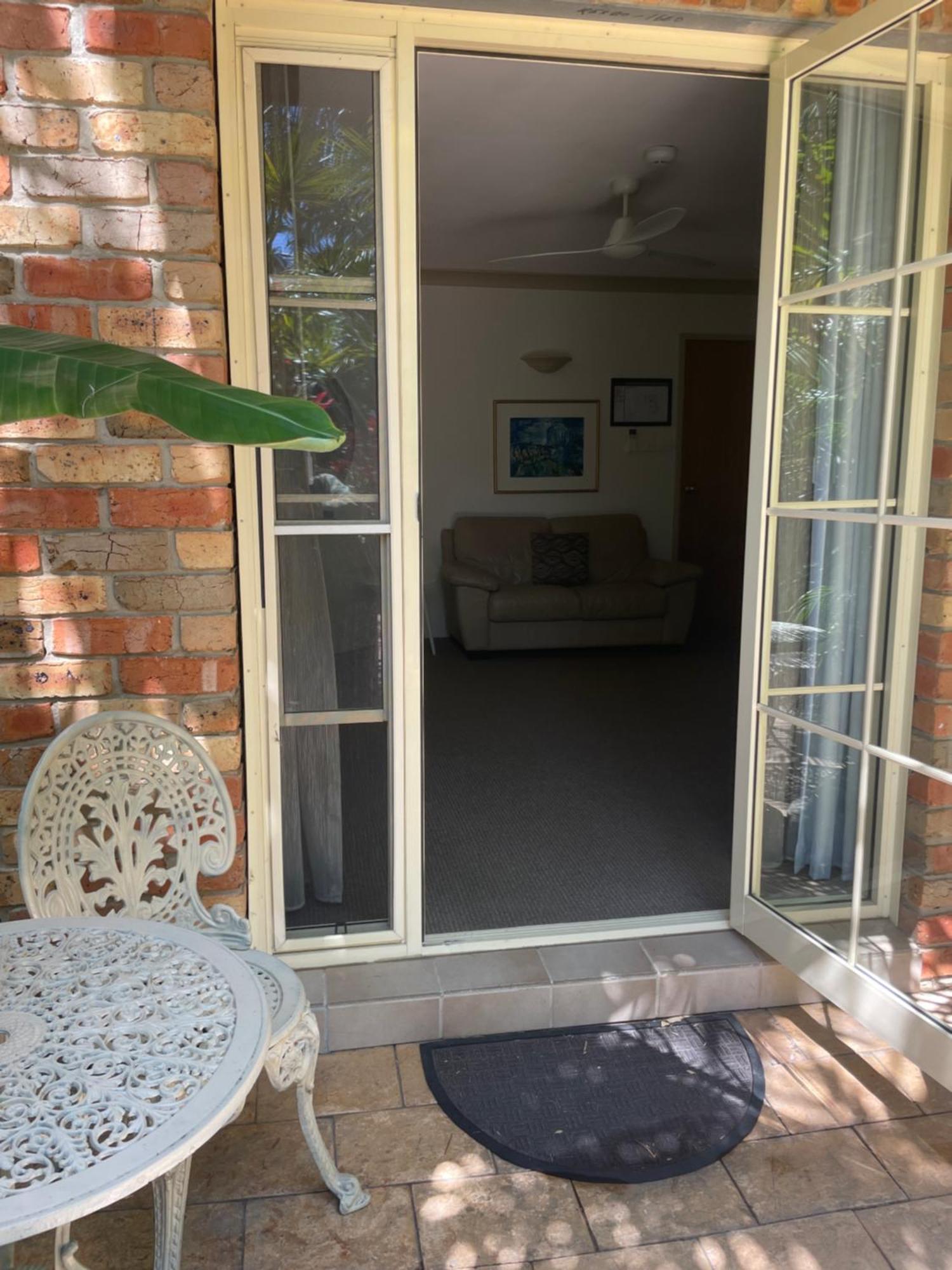 Oasis Inn Ulladulla - Welcoming Guests 18 Years And Older Екстериор снимка