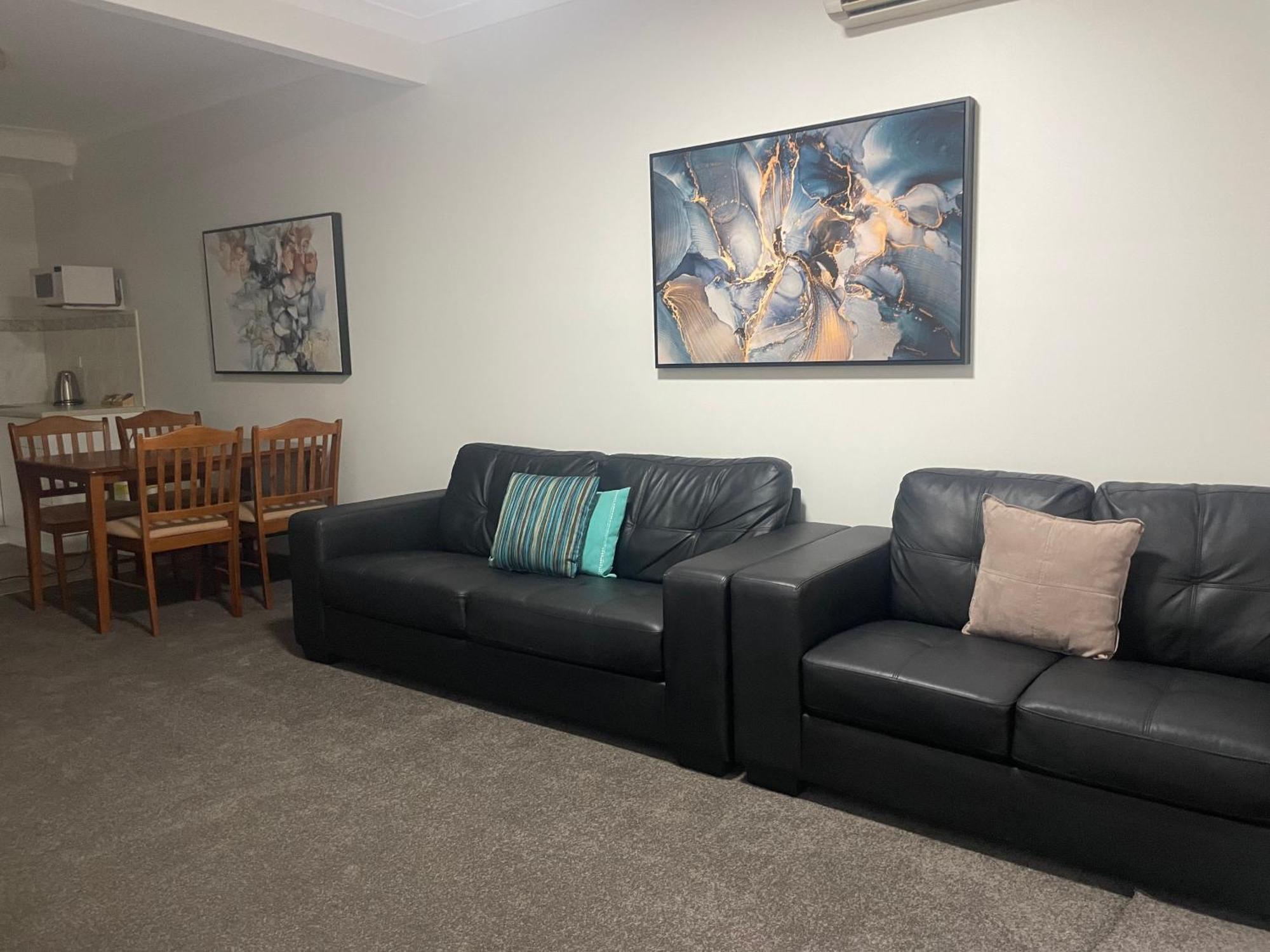 Oasis Inn Ulladulla - Welcoming Guests 18 Years And Older Екстериор снимка