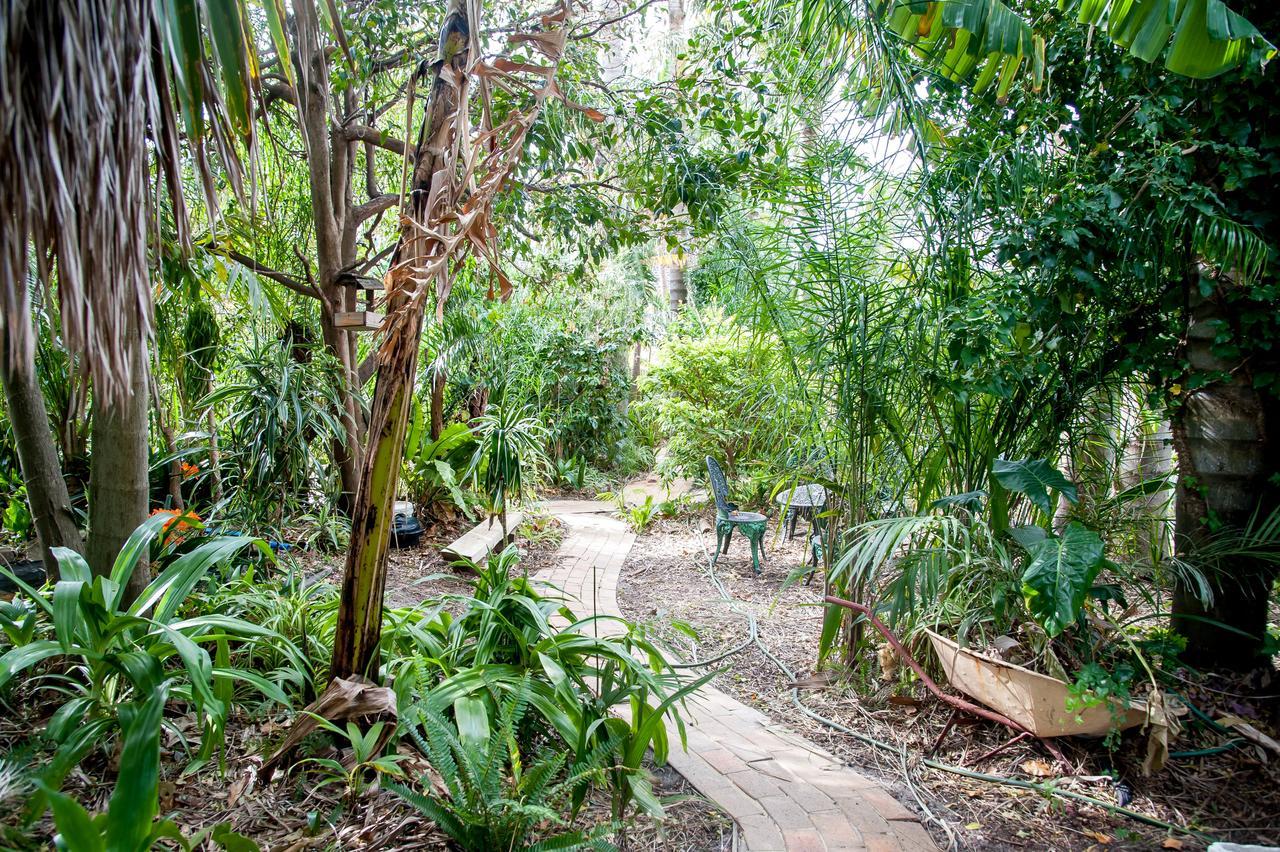 Oasis Inn Ulladulla - Welcoming Guests 18 Years And Older Екстериор снимка