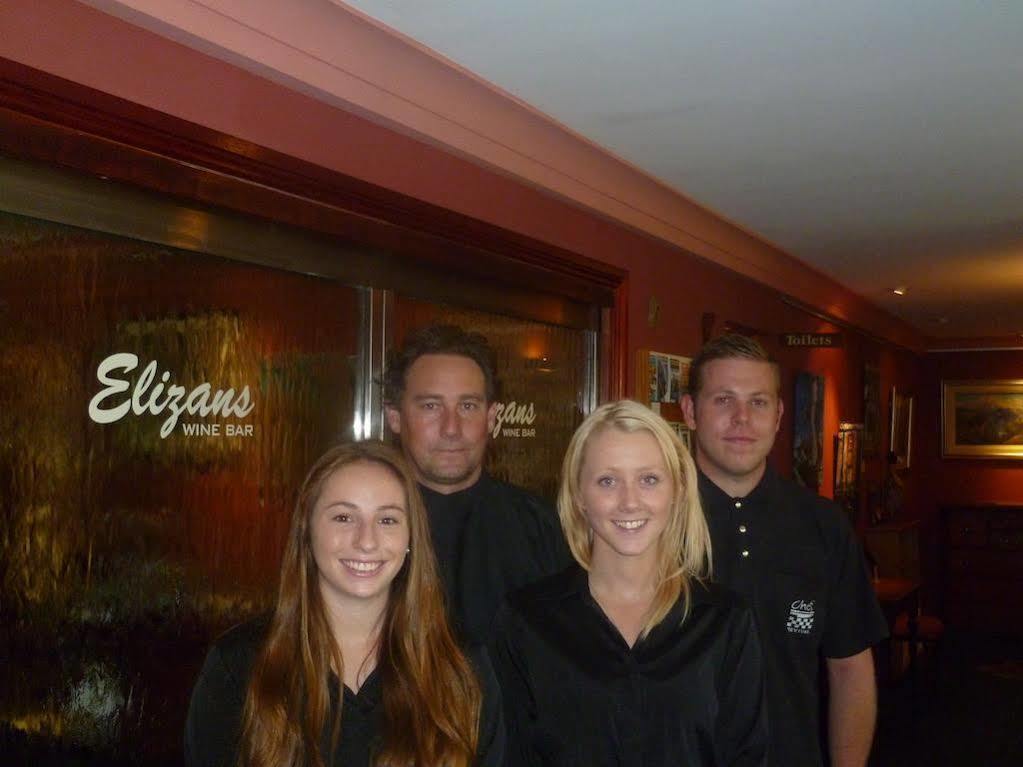 Oasis Inn Ulladulla - Welcoming Guests 18 Years And Older Екстериор снимка